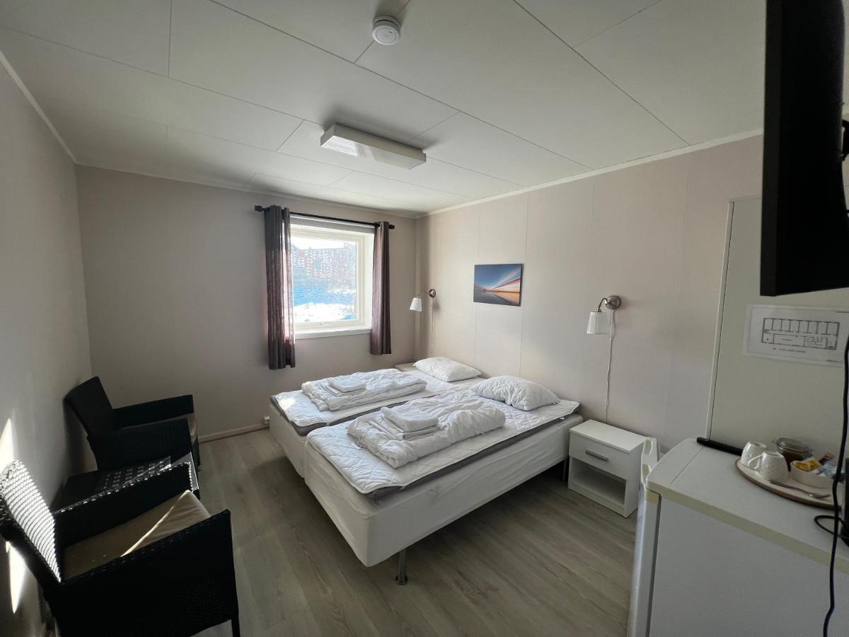 Midnattsol Rom Og Hytter Bleik Exterior foto